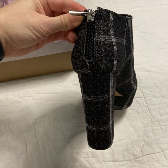 NWT Jessica Simpson Maysie Platform Plaid Bootie size 8.5 - Picture 3 of 7
